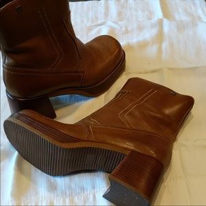 Skechers brown chunky platform heel boot size 10